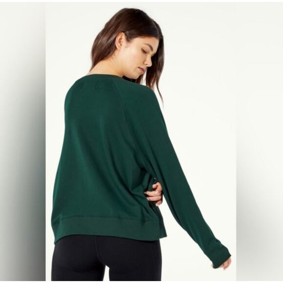 #WILDFOX Can't Beat The Feeling Sommers Coca-Cola Crewneck Size Large NWT* - Picture 3 of 7